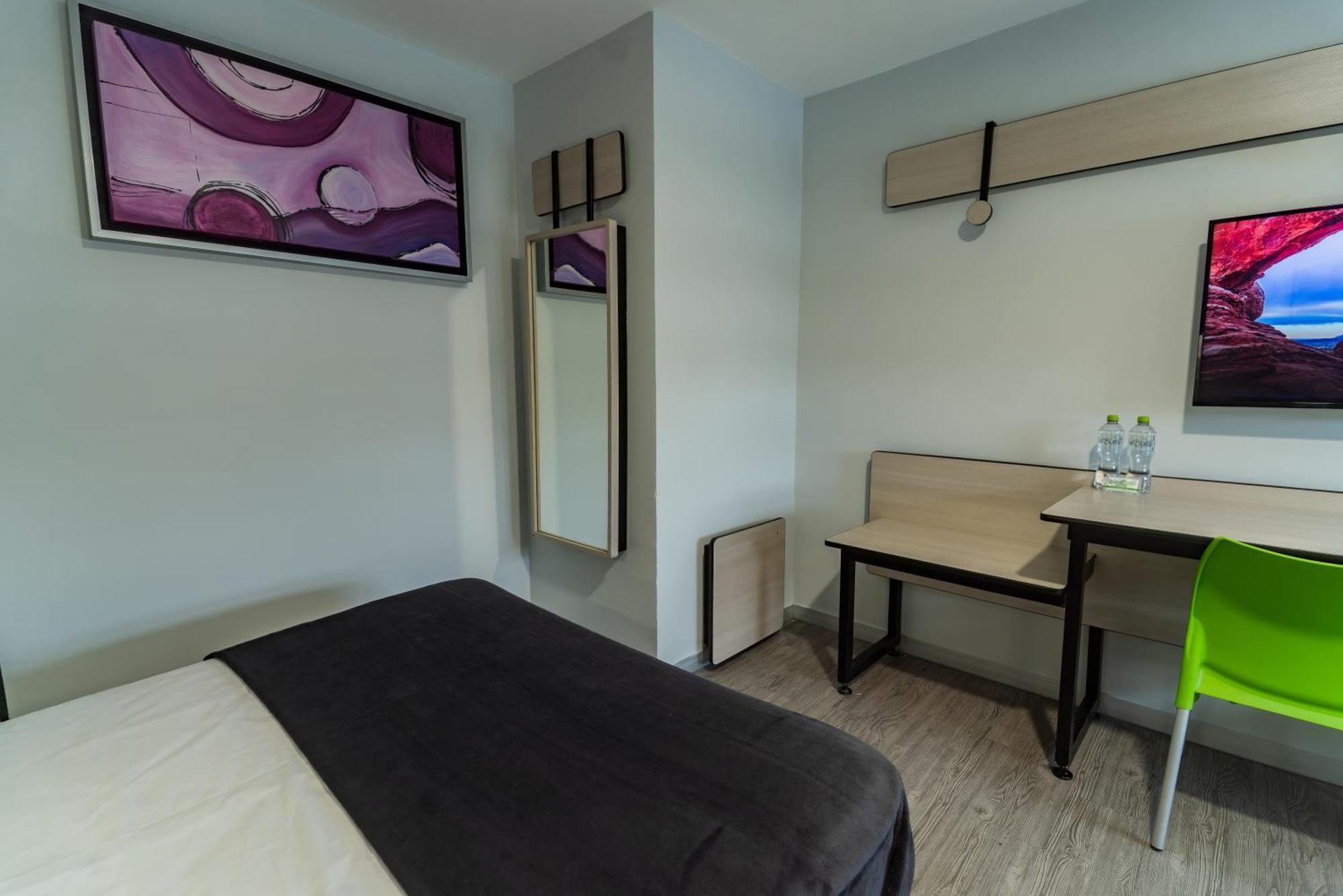 Hotel Lemon Green -Zona Expo Frente Al Centro De Convenciones グアダラハラ エクステリア 写真