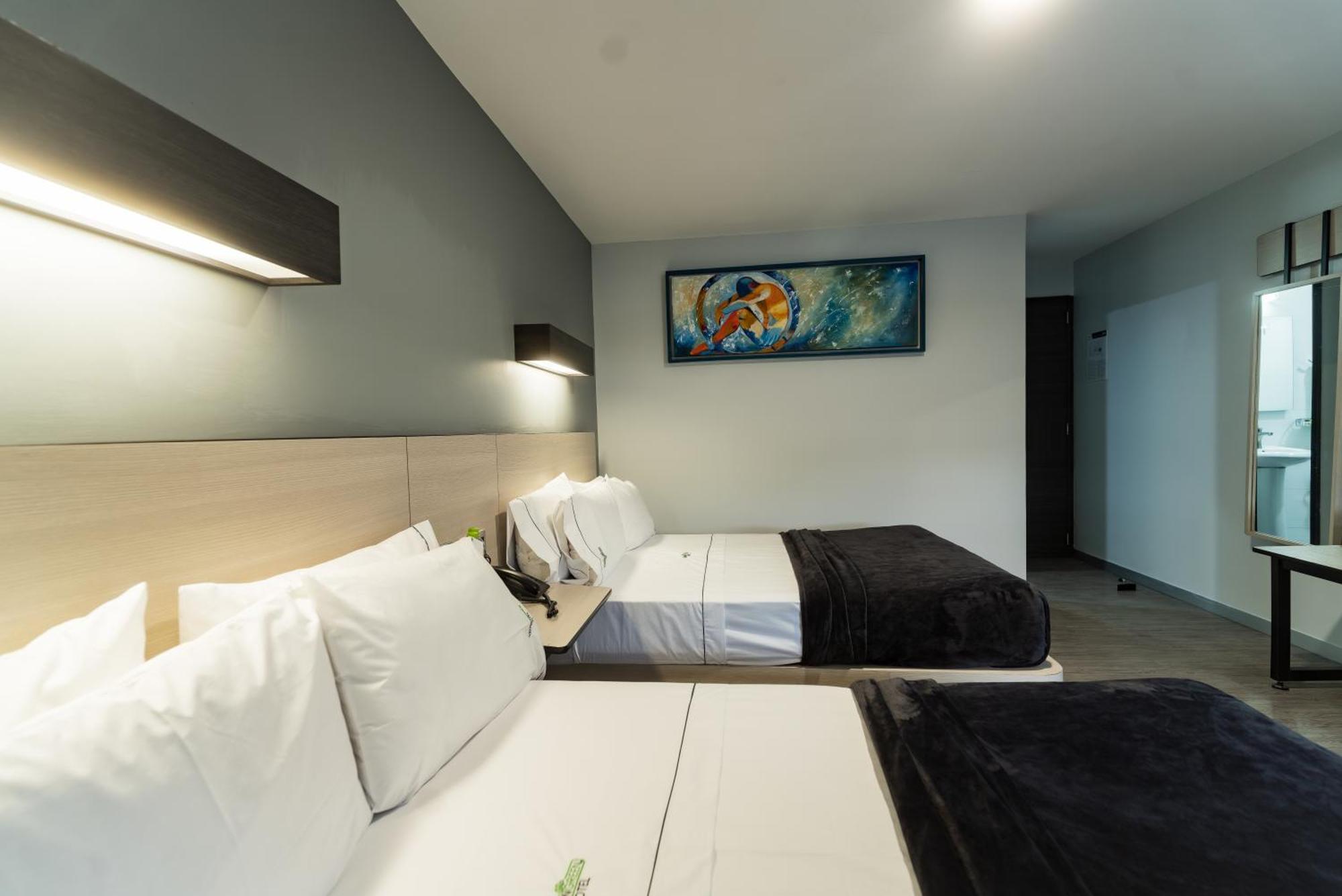 Hotel Lemon Green -Zona Expo Frente Al Centro De Convenciones グアダラハラ エクステリア 写真