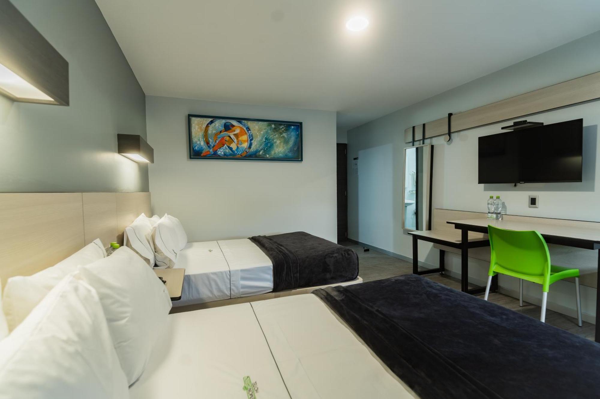 Hotel Lemon Green -Zona Expo Frente Al Centro De Convenciones グアダラハラ エクステリア 写真